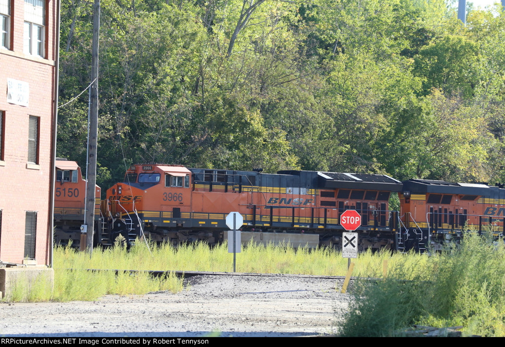 BNSF 3966